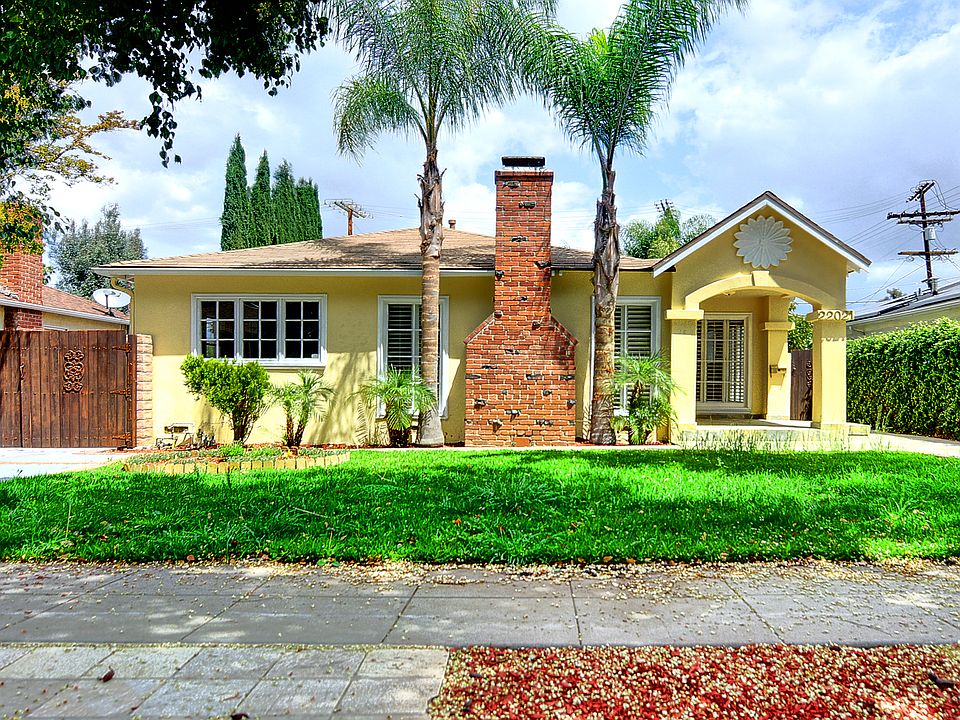 1st image of 22021 Buena Ventura St