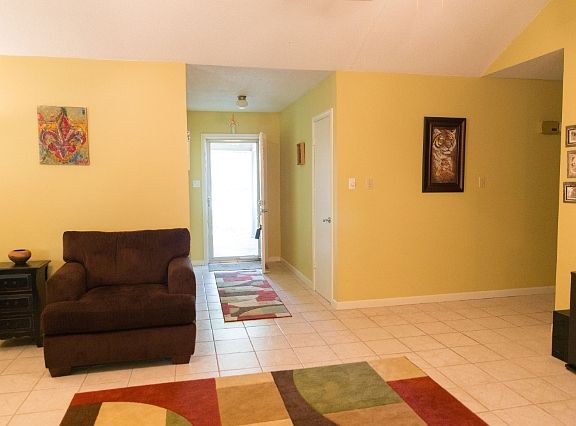 5th image of 104 Antietam Ave