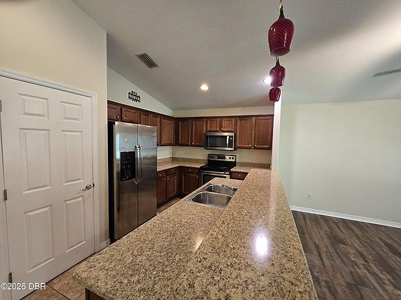 5th image of 1489 Springleaf Dr