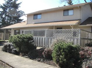 2210 Ironwood St, Eugene, OR 97401
