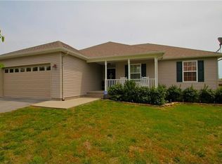 1941 Littleton Ct, Columbia, TN 38401