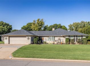 613 Walnut St, Weatherford, OK 73096