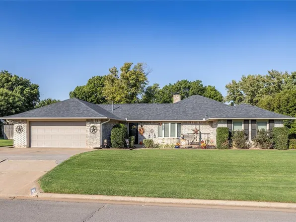 613 Walnut St, Weatherford, OK 73096