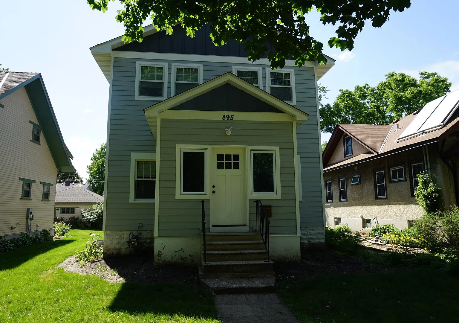 Renovated 6-Bedroom Single-Family House — Photo 1