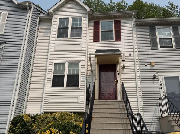 162 Azalea Ct #24-4, Upper Marlboro, MD 20774