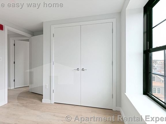 3rd image of 23 Soden St #3