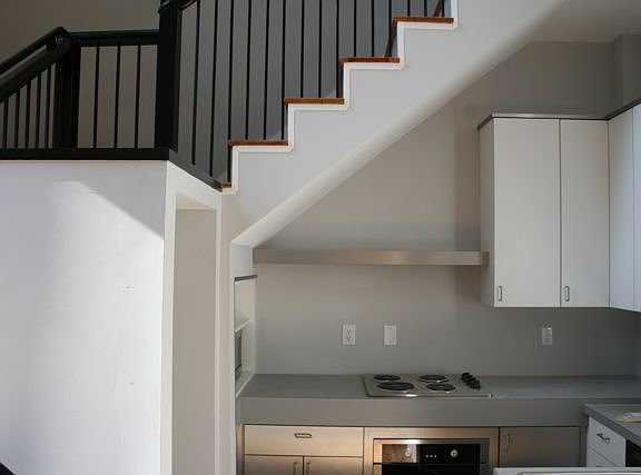 2nd image of 2 Francis St Unit J