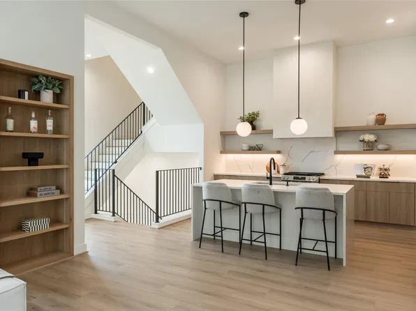 2013 Gregg St, Houston, TX 77026