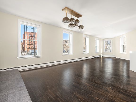3rd image of 160 W 11th St APT 1