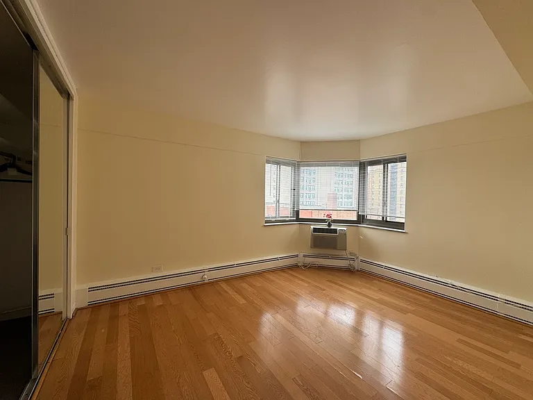 7337 S South Shore Dr #1221 — Photo 4