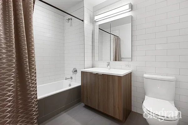 Sold by (Legacy) Elegran | media 20