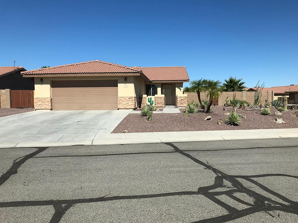 1st image of 13744 E 44th Dr