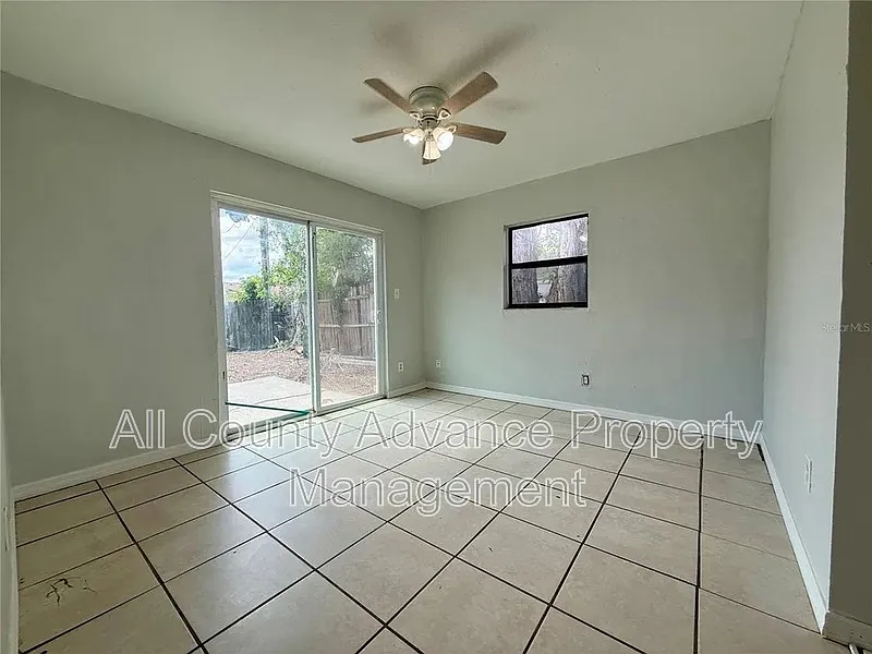 3 bed, 1.0 bath, 1224 sqft, $1,799 — Photo 2