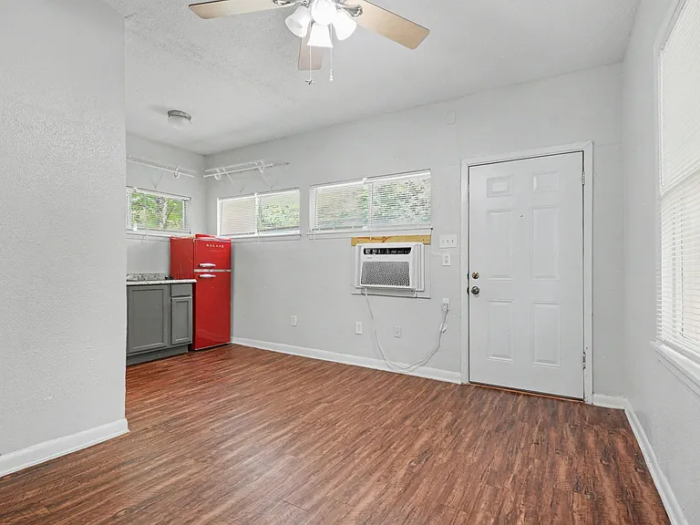 2600 Madera St #C — Photo 6