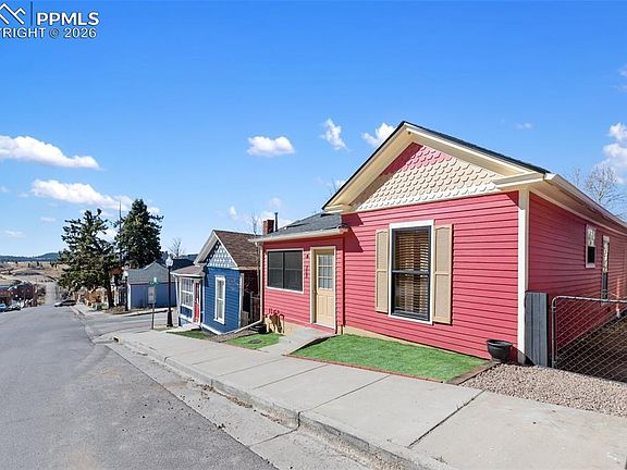 2nd image of 305 N 4th St