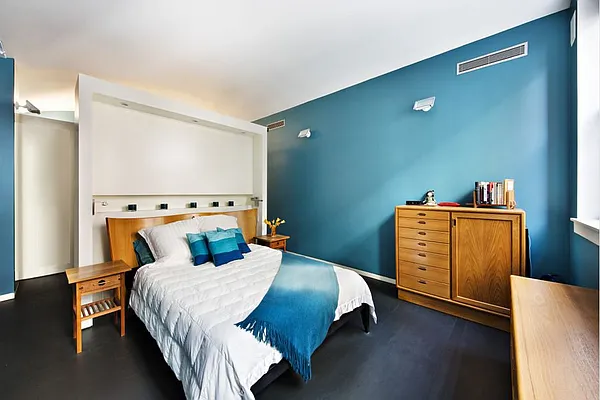 Sold by Stribling | media 7