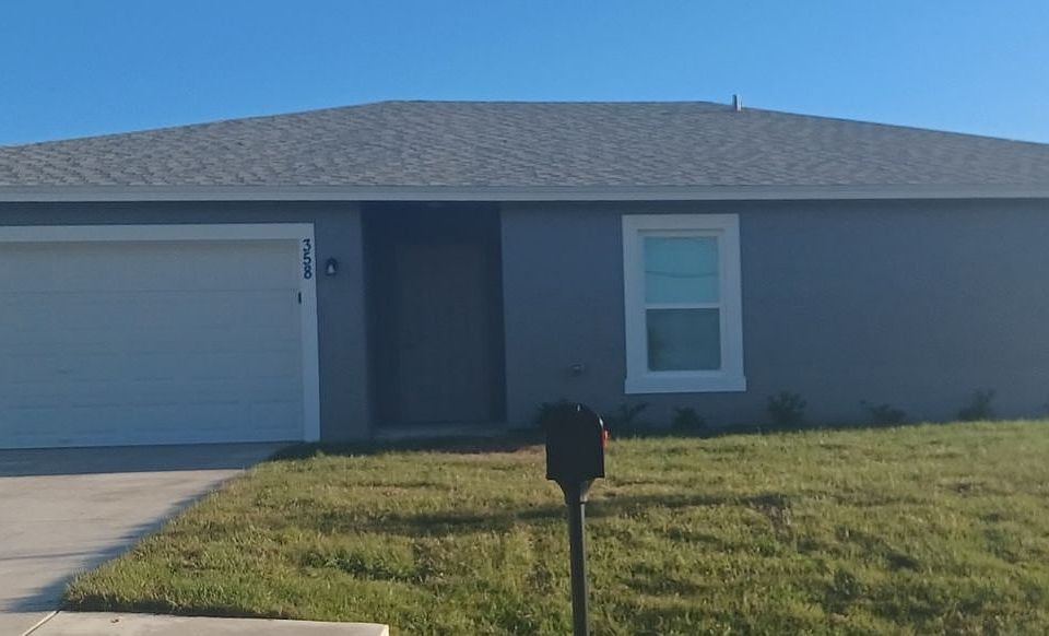 1st image of 358 SW Log Dr
