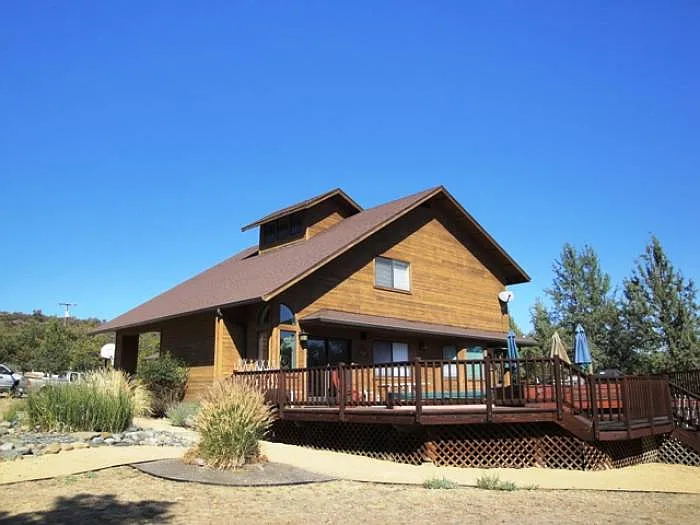 5620 Schulmeyer Rd photo 1