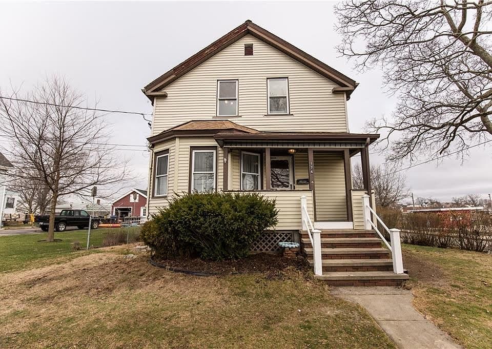 1st image of 174 Schuyler St