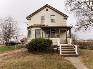 174 Schuyler St, East Providence, RI 02914