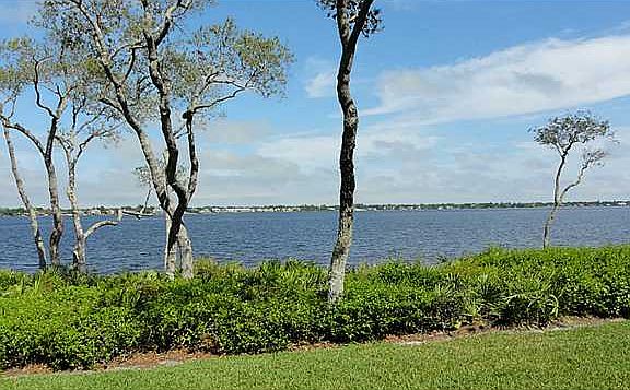 5th image of 2558 NW Seagrass Dr