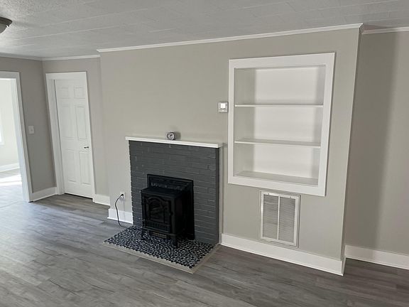 4th image of 3546 Crestwood Ct