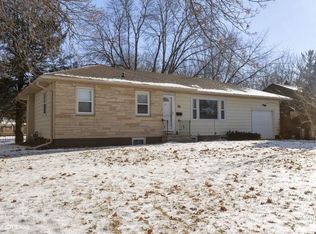 322 Westwood Dr, Ames, IA 50014