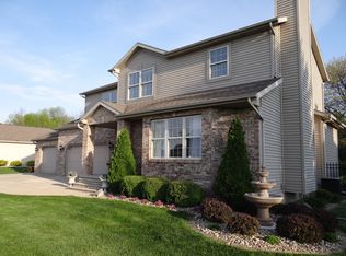 414 Fulton St, Heyworth, IL