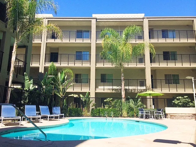 DAVINCI APARTMENTS — Photo 9