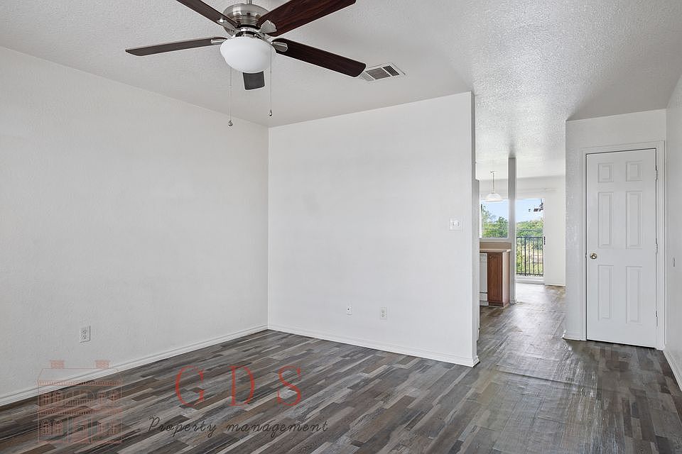 1st image of 2803 Leroy Cir #C