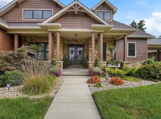 970 Lakeview Dr, Staunton, IL 62088
