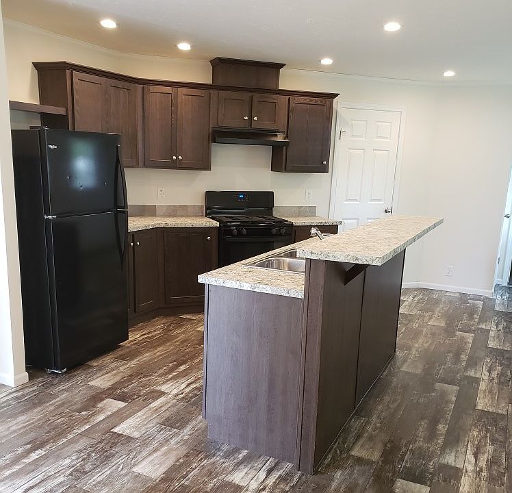 2nd image of 4496 Ashwood Dr W