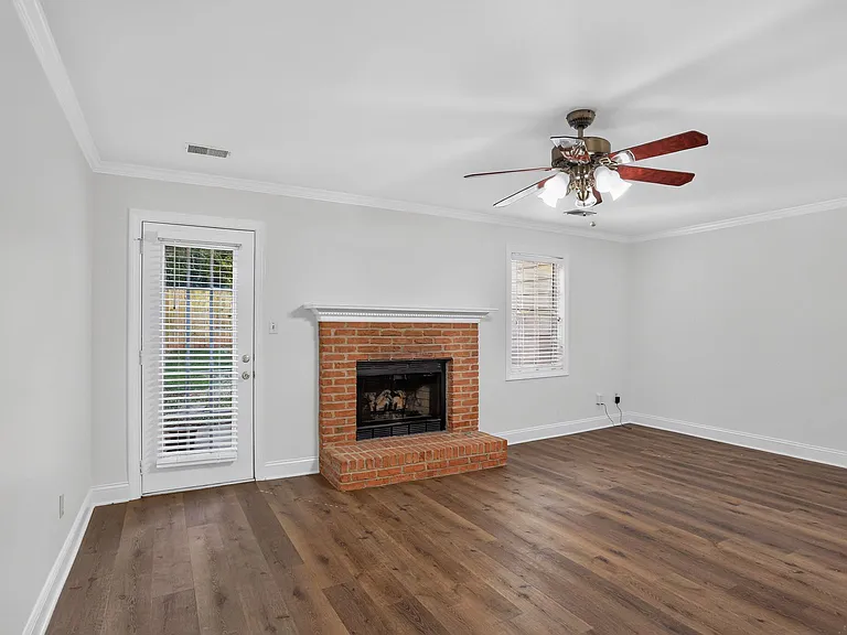 1055 Westfield Trce SE — Photo 16