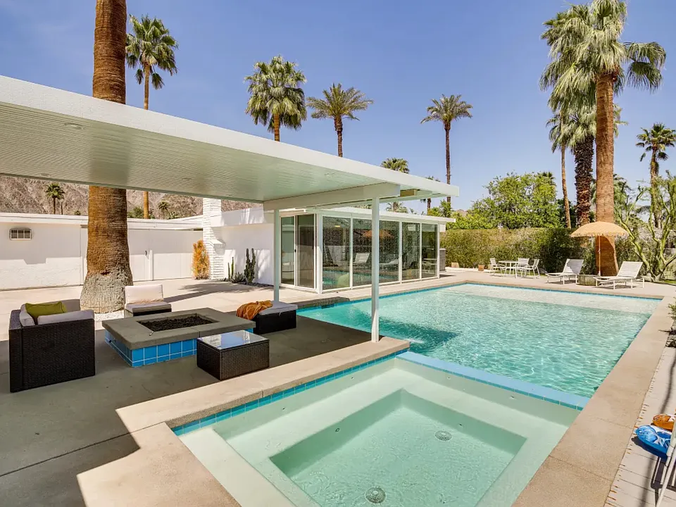 51830 Avenida Villa
