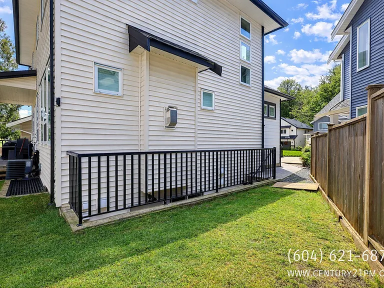 4581 Sumas Mountain Rd #BASEMENT — Photo 15