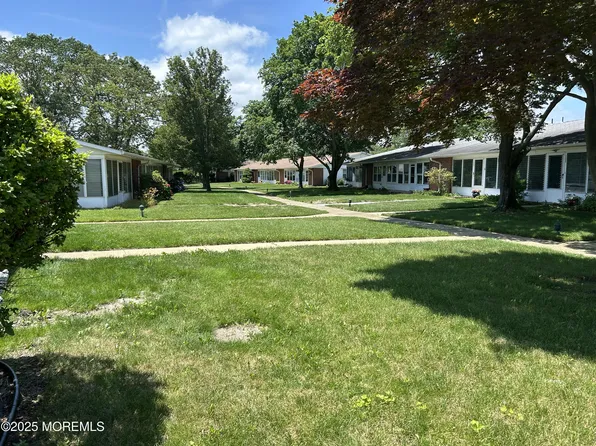 1174C Clydebank Ct, Lakewood, NJ 08701