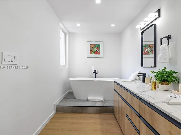 1975 Calais Dr #6 — Photo 18