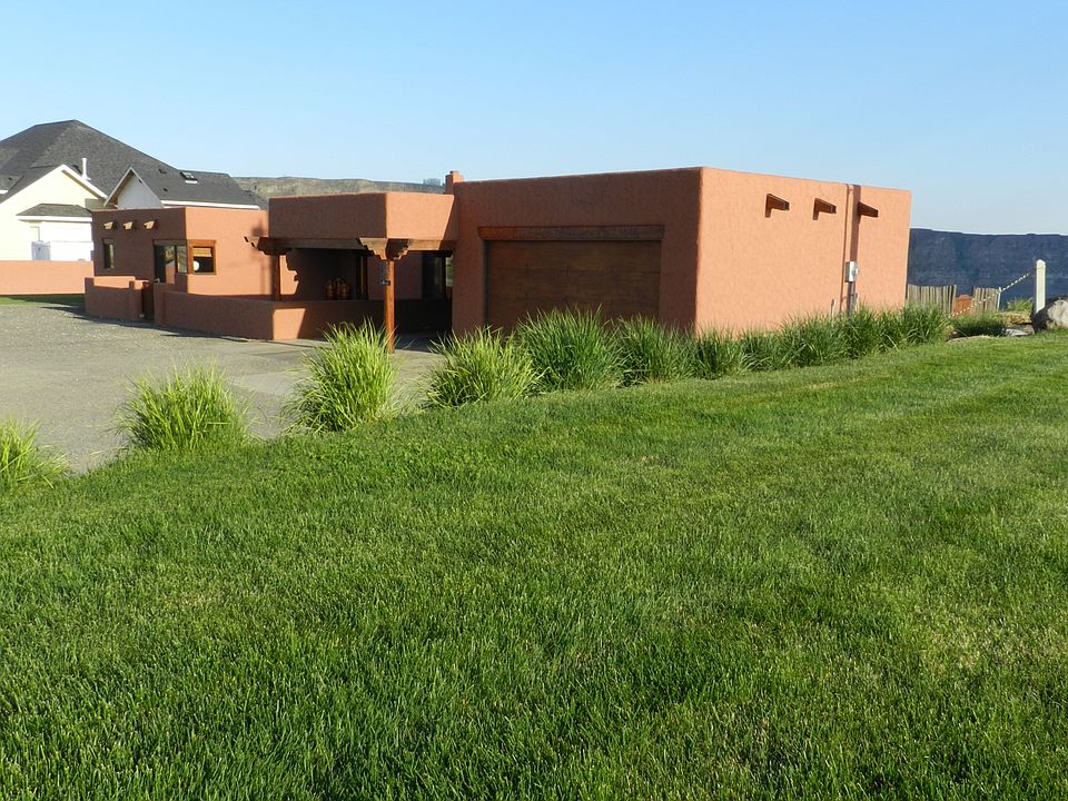 Southwestern style home