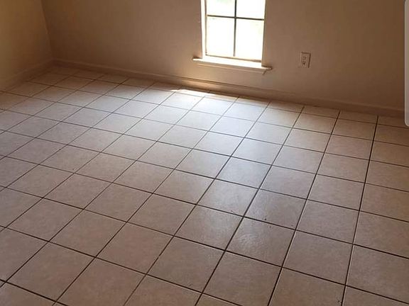 5th image of 8029 Trapier Ave APT B