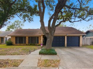 205 Pecos Dr, Victoria, TX 77904