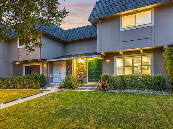 4th image of 10123 Amador Oak Ct