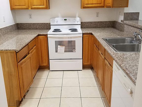 3rd image of 411 S Garfield Ave