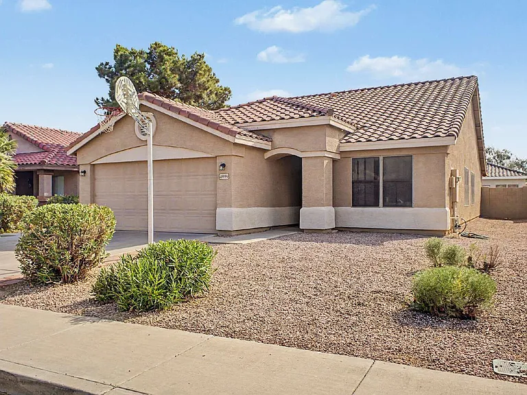 15994 N 135th Dr — Photo 3