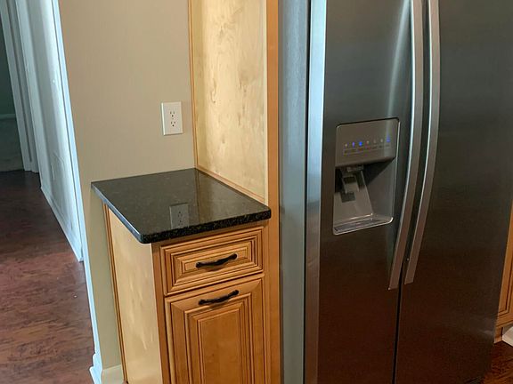 5th image of 900 Bay Dr APT 29