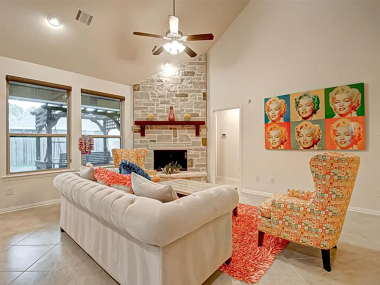 8219 Peppervine Ct — Photo 10