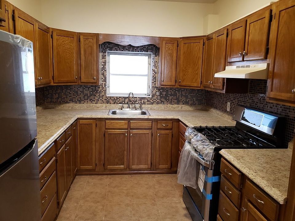 1st image of 1741 E 51st St #1F