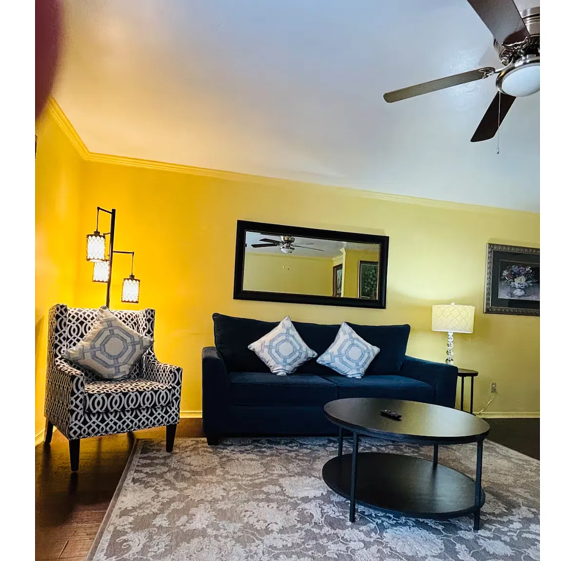 1601 N Bryant St — Photo 1