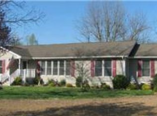 5420 Roarks Cove Rd, Decherd, TN 37324