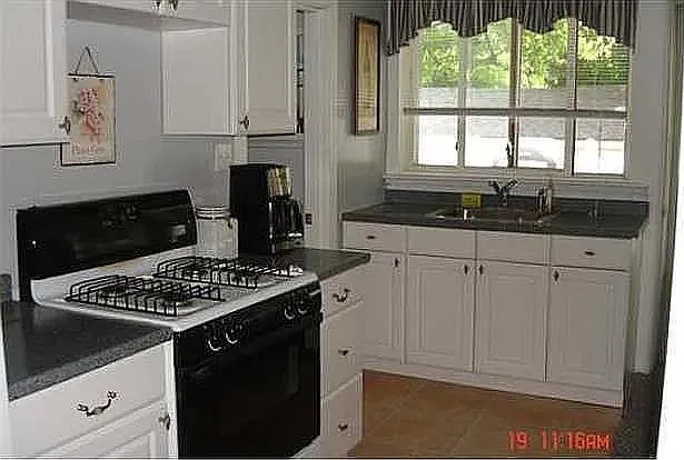 3 bed, 1199 sqft, $3,000 — Photo 3