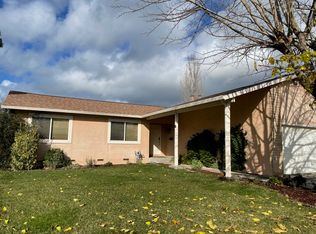 2049 Vista Ln, Petaluma, CA 94954